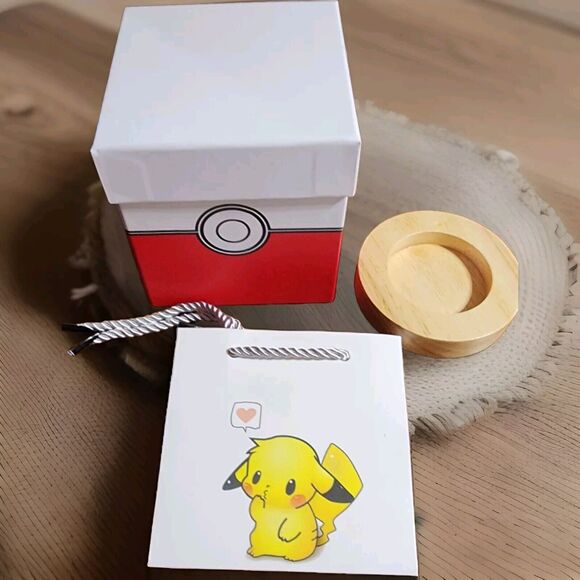 Pokeball Wireless Led PIKACHU EEVEE CHARMANDER SQUIRTLE BULBASAUR With Gift Bag - Picture 5 of 6